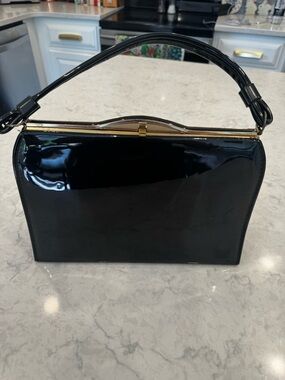 Vintage 50s 60s Black Patent Vinyl Top Handle Purse Kiss Lock